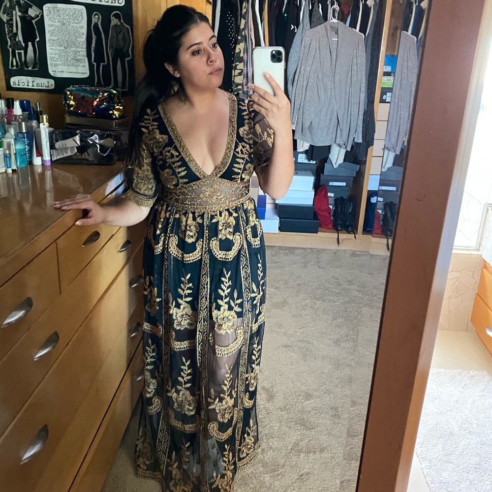 🚨24 HOUR SALE🚨The Golden Hour Lace Maxi Dress - Picture 11 of 11
